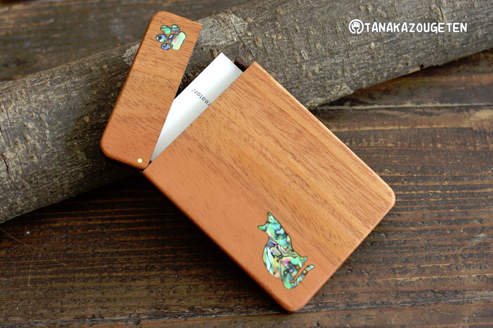 木製名刺入れマホガニー　【猫のシルエット】