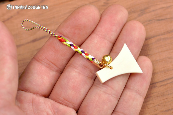 本象牙製　三味線のバチ　ストラップ 2枚目の画像