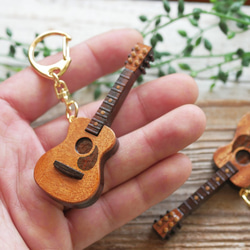 木吉他鑰匙扣 第3張的照片