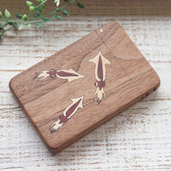 木質名片夾「螢火魷」胡桃木 第3張的照片