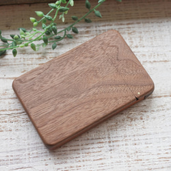 木質名片夾「螢火魷」胡桃木 第5張的照片