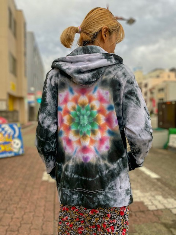 帥氣染色的最新作品！ ！！紮染 Mandala Hoodie ☆ M size 黑色 HD12-47 第6張的照片