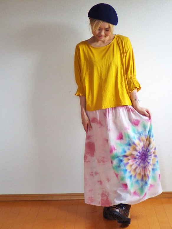 タイダイ　絞り染め　曼荼羅　スカート♪優しい上品なモーブピンクをムラ染め♪落ち着いた色彩で華やかな大曼荼!!HD7-70 1枚目の画像