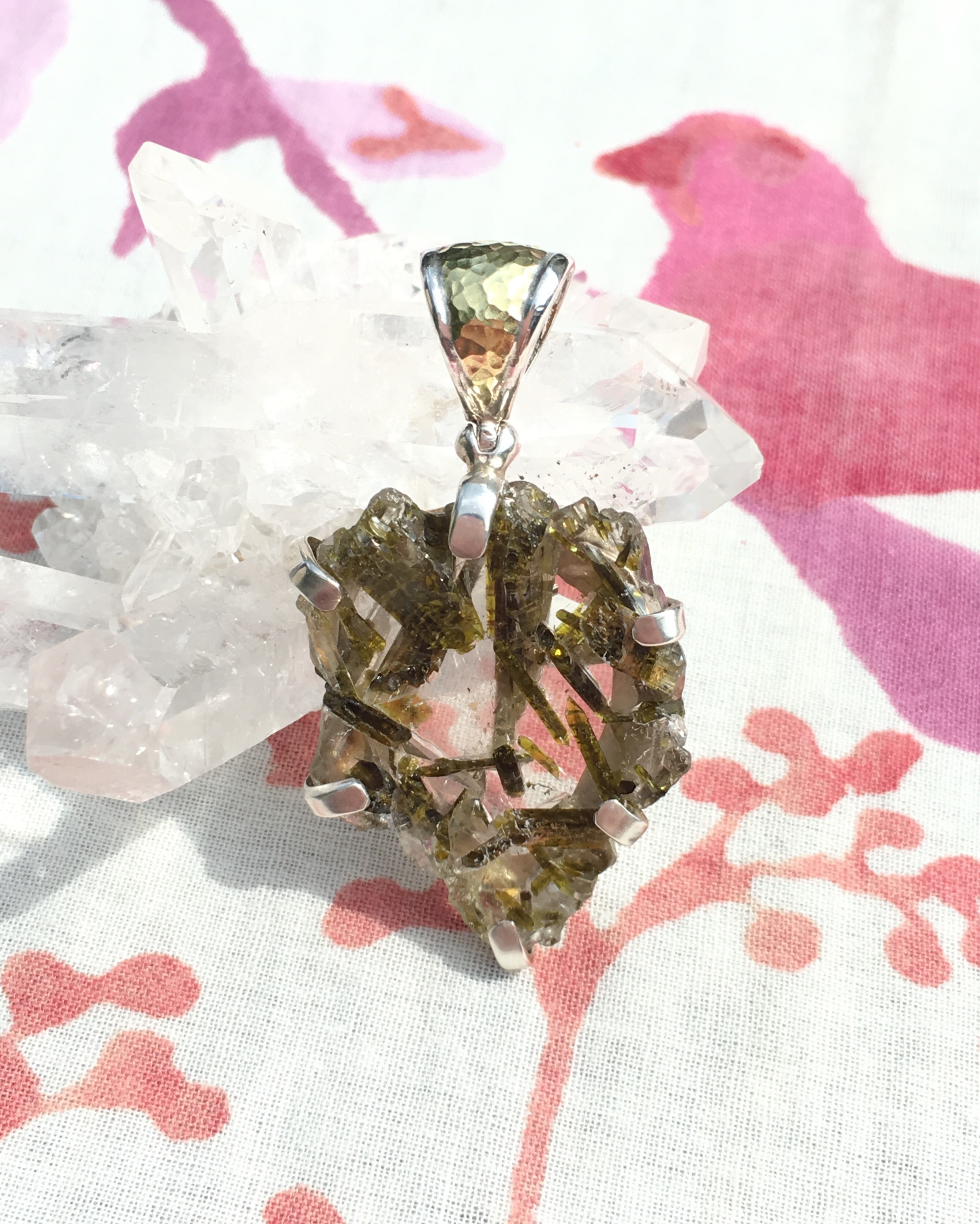 エピドートインクォーツ・トップ（ K18・GOLDプレート張り付け ）