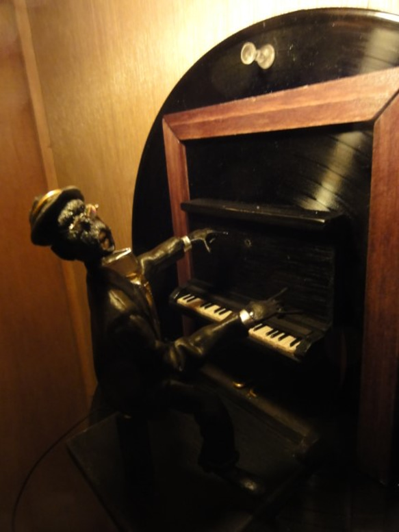 jazz・・・バランス人形　ヤジロベー レコード盤　piano ０２ 1枚目の画像