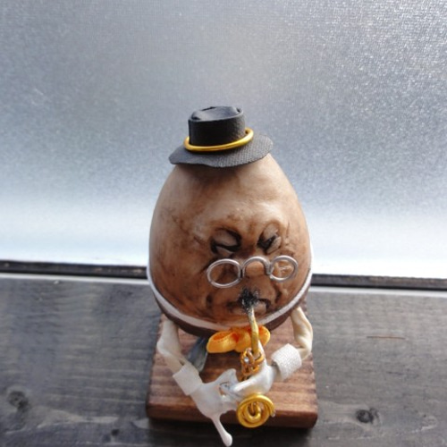 パンプティ・ダンディ ハンプティダンプティ Humpty Dumpty FRPアートオブジェ 【商品番号：m