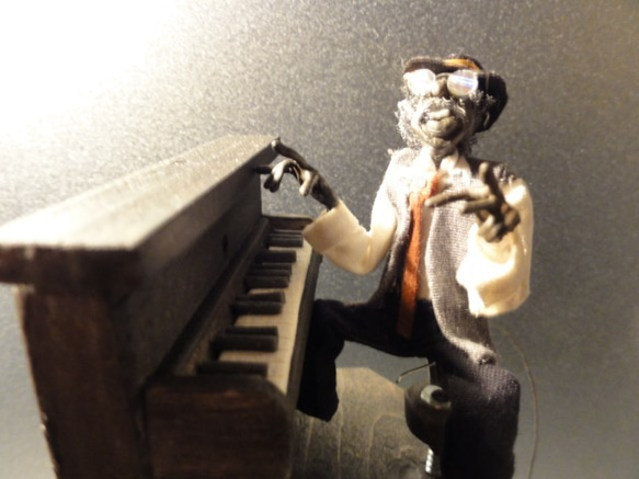 jazz・・・バランス人形　ヤジロベー 　piano 03 5枚目の画像