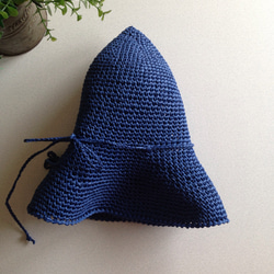 夏の帽子   青いキャプリーヌ 2枚目の画像