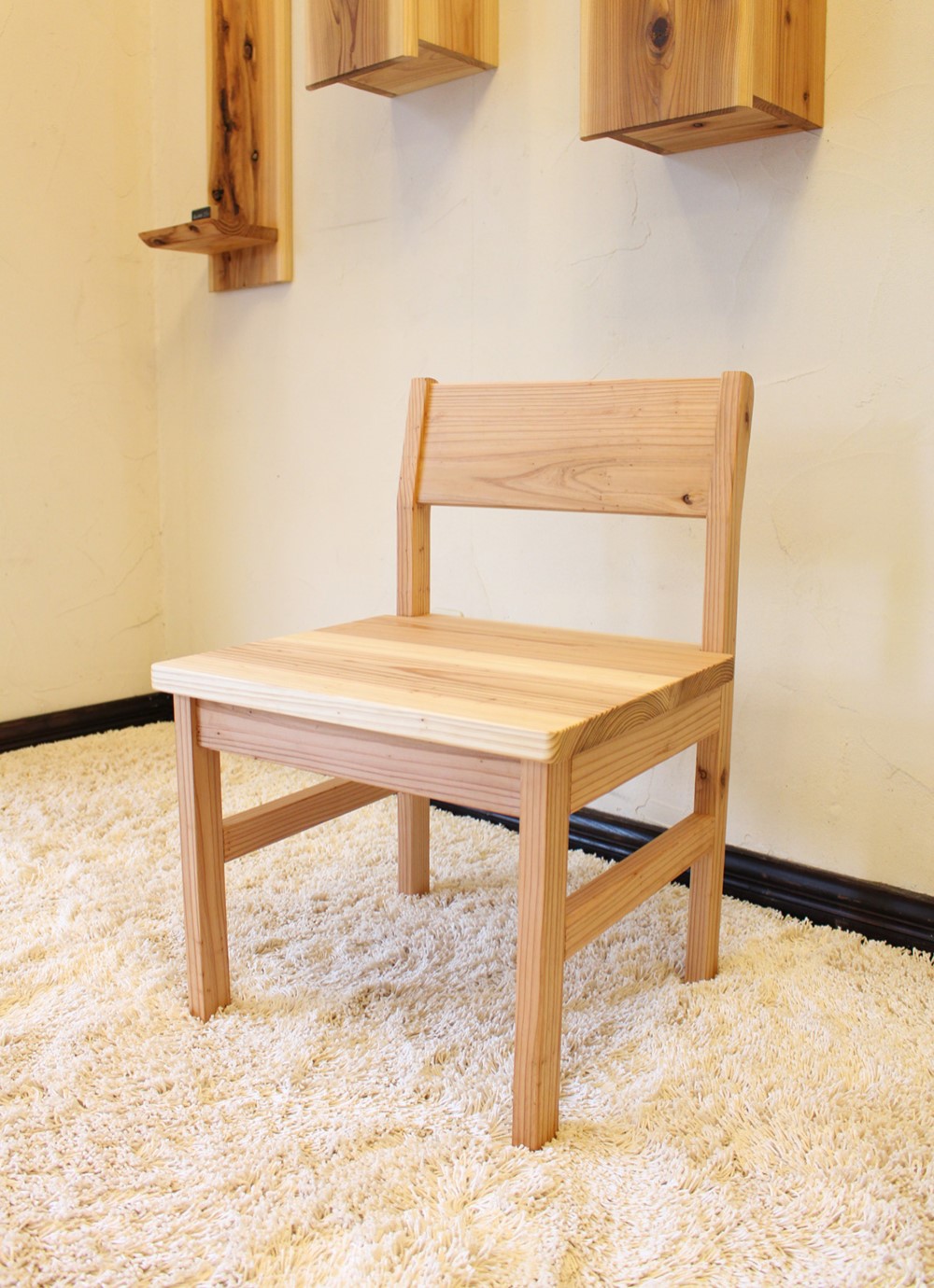 ♥ クリプトメリア （杉）無垢チェアー 　送料別 10,212円