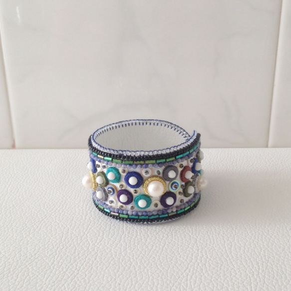 【beads embroidery】 blue dot simple bracelet 第1張的照片