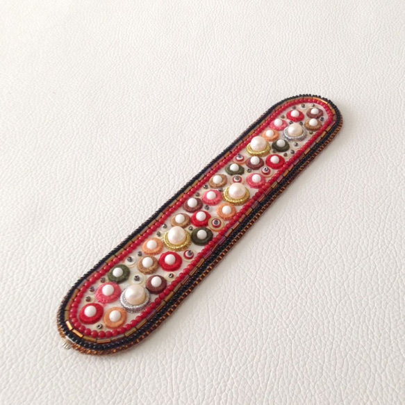 【beads embroidery】 red dot simple bracelet 第3張的照片