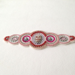 【beads embroidery】smokey bracelet with skull 第5張的照片