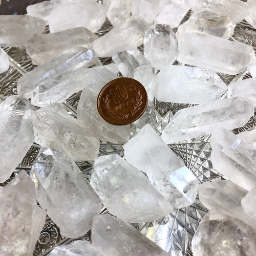 天然水晶ポイント 2本 大きめ 天然石 毘殊 天然石雑貨屋 通販 天然水晶ポイント 2本 大きめ 天然石 毘殊 天然石雑貨屋 通販