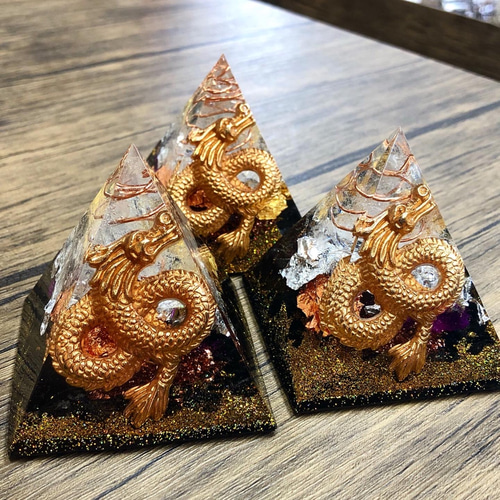 FIVE✧DRAGON✧龍神様✧ピラミッド型のオルゴナイト⭐専用 【公式通販】