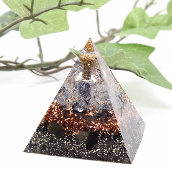 振ると音がなる♪ピラミッド型Ⅱオルゴナイト オブシディアン