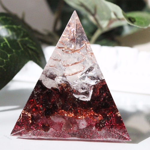 三角錐型オルゴナイト ガーネット＆ピンクトルマリン 生命力UP