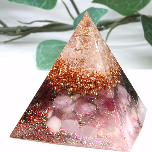 ピラミッド型Ⅱ オルゴナイト ガーネット クンツァイト ムーンストーン