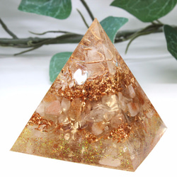 ピラミッド型Ⅱ オルゴナイト サンストーン＆カーネリアン 2枚目の画像