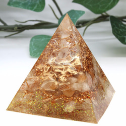 ピラミッド型Ⅱ オルゴナイト サンストーン＆カーネリアン 3枚目の画像