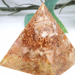 ピラミッド型Ⅱ オルゴナイト サンストーン＆カーネリアン 4枚目の画像