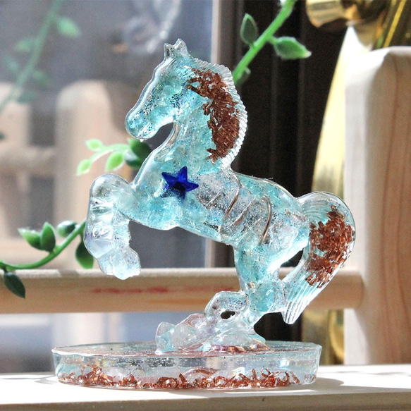 馬型 オルゴナイト アパタイト＆フローライト 置物 財運をもたらす馬