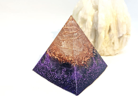 ピラミッド型Ⅱ オルゴナイト アメジスト 2枚目の画像
