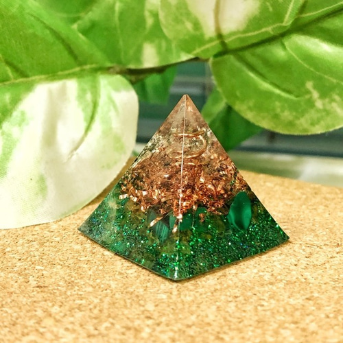 マカバ✡おまとめ❤ピラミッド型のオルゴナイト❤うさねこさま❤専用