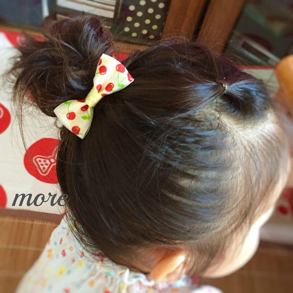 BABYヘアゴム（からまないゴム） シースルチェック&チェリーのリボン  ☆2つセット☆ 1枚目の画像