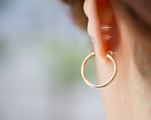 【シンプルに♪】ARE YOU AM I FALA HOOPS フープ ピアス シンプルに♪】ARE YOU AM I FALA HOOPS フープ ピアス