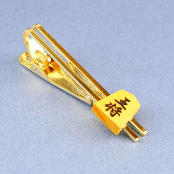 N184 将棋駒（小）・本ツゲ（御蔵島産黄楊使用）のネクタイピン