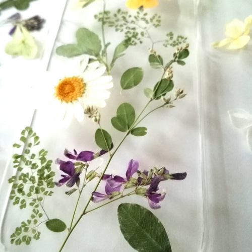 全機種対応】大人のボタニカル＊萩とビオラの押し花スマホケース