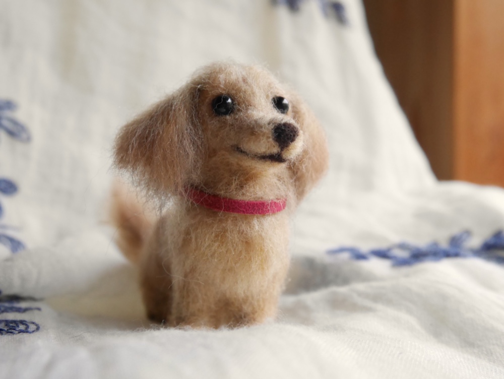 小さなダックスフントのストラップ 【オーダーメイド】 羊毛フェルト