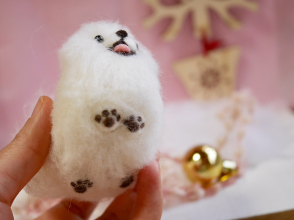 聖誕節白色博美犬 羊毛氈擺飾 第4張的照片