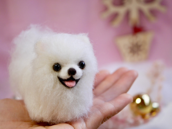 聖誕節白色博美犬 羊毛氈擺飾 第5張的照片