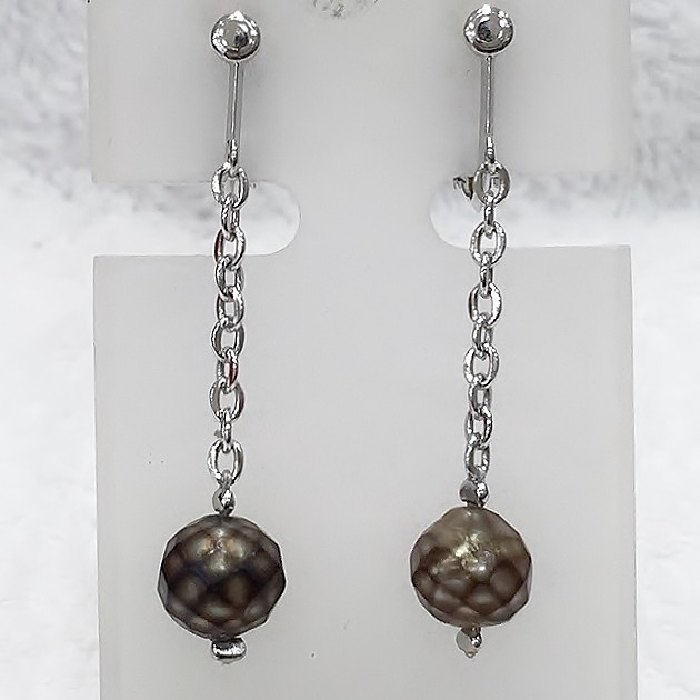 染パールカット玉珍しい素材のブラタイプイヤリング