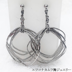シルバー六連もの四角ピアス 1枚目の画像