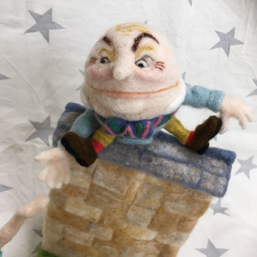 落ちても割れないハンプティダンプティ&アリス 羊毛フェルト きのこの