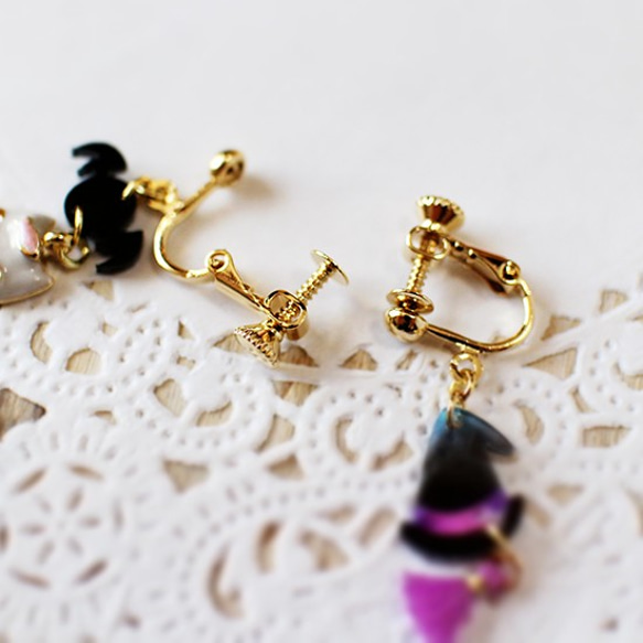 イヤリング　猫とコウモリ（黒猫×オレンジ） min-258a 4枚目の画像