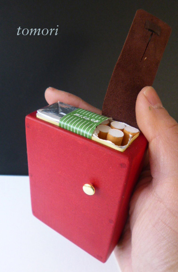 tomori のソフトケースのたばこ携帯用こばこ　赤 1枚目の画像