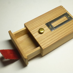 tomori の滋賀県産木、基本のマッチ箱（皮、赤） 2枚目の画像
