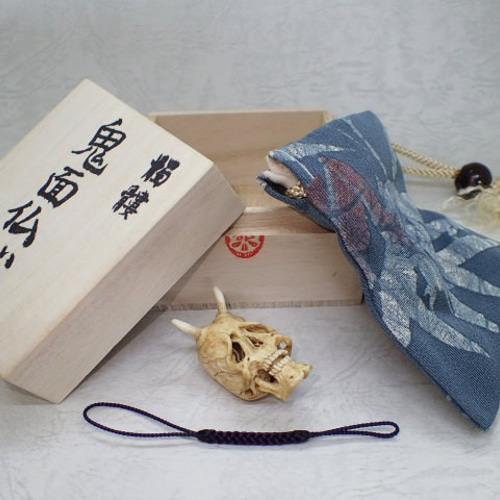 手彫り 唐草和柄 髑髏根付 小手作 マンモス象牙製 ハンドメイド