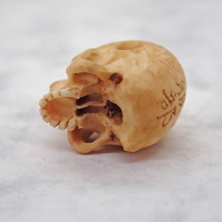 在銘 髑髏作家服部 鹿角製【髑髏珠l】【数珠/ブレスレット用横穴タイプ】髑髏 骷髅 スカル skull bead 7枚目の画像
