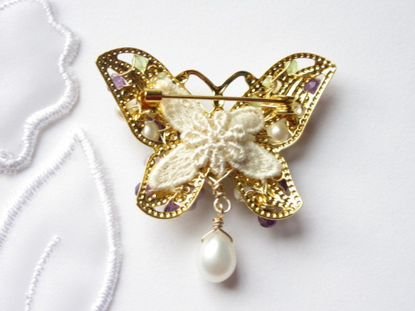 アンティークジュエリー風　蝶のブローチ2 4枚目の画像