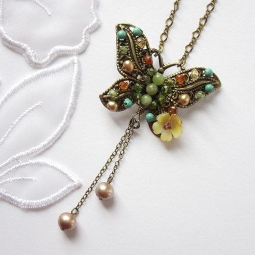 アンティークジュエリー風 蝶のネックレス ネックレス・ペンダント ぶ