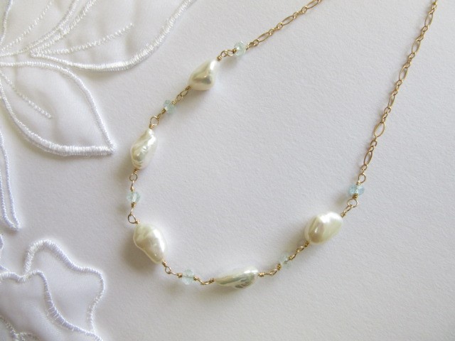 14kgf バロックパールとアクアマリンのネックレス 5,077円