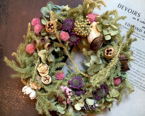 カズラのリース リース作成日和 3点で繋いでいくという、 作り方をよくしますが、 4点