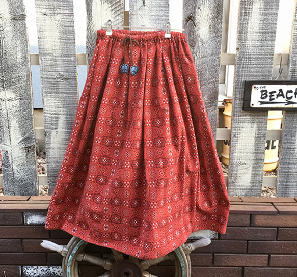 班丹納花型法蘭絨拉絨裙 第2張的照片