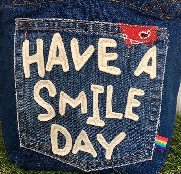 「HAVE A SMILE DAY」ワッペンデニムミニトート 4枚目の画像