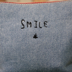 帶角撐板的 Space Smile 刺繡小袋 第6張的照片