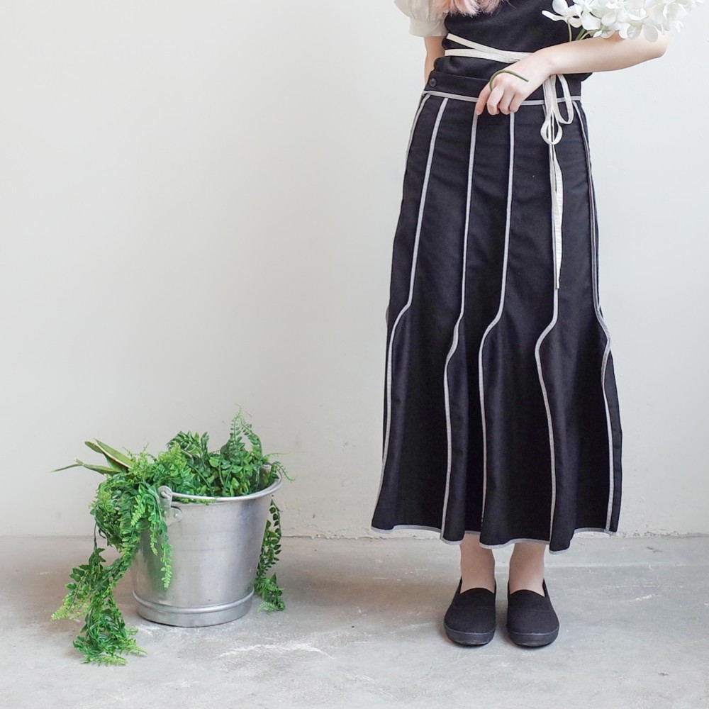 スリッポン｜履き口ゴムタイプ・フィット感あり｜【ナチュラルカラーブラック】 ｜hanamikoji｜靴 8,064円